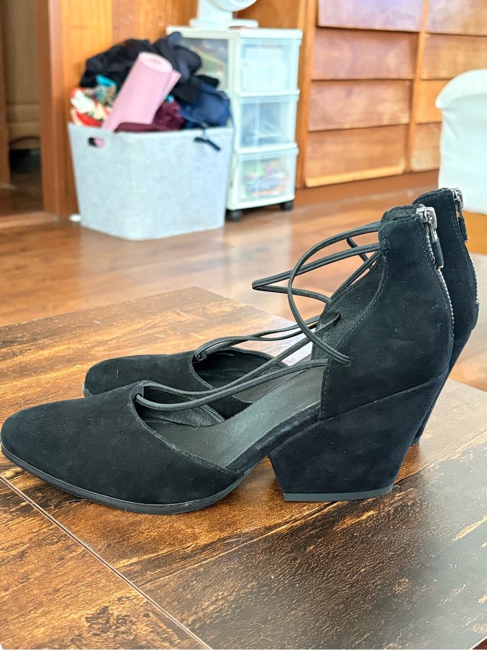 Eileen Fisher Black Suede Lace-Up Block Heel Pumps size 8.5 women’s - Picture 4 of 6